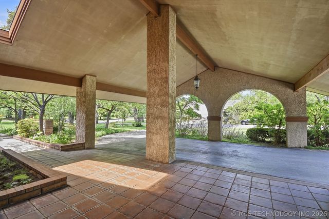 2222 E 45th Place, Tulsa, OK 74105