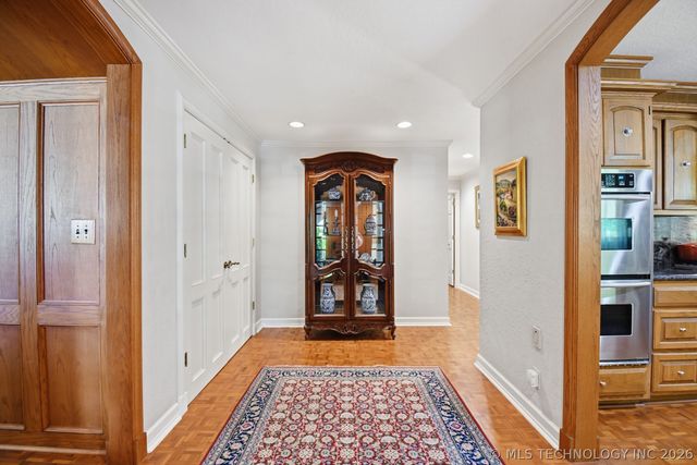 2222 E 45th Place, Tulsa, OK 74105