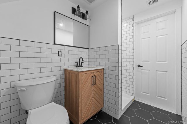 15 E Hamilton Avenue, Massapequa, NY 11758