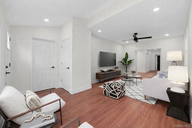 15 E Hamilton Avenue, Massapequa, NY 11758