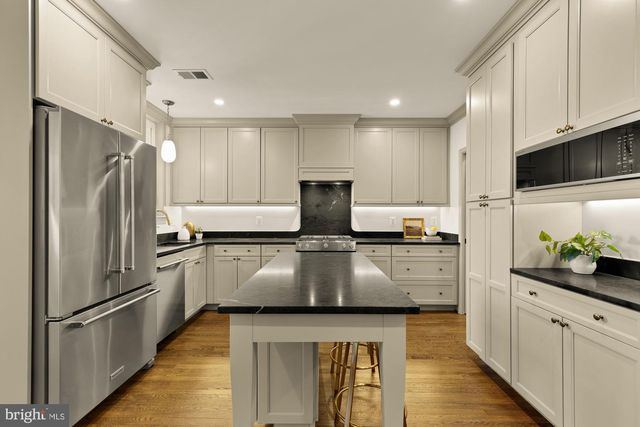 4415 VOLTA PL NW, Washington, DC 20007