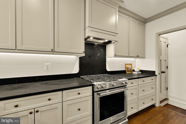 4415 VOLTA PL NW, Washington, DC 20007