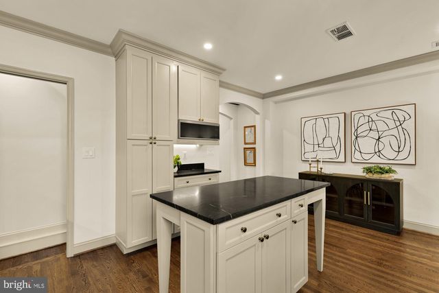 4415 VOLTA PL NW, Washington, DC 20007