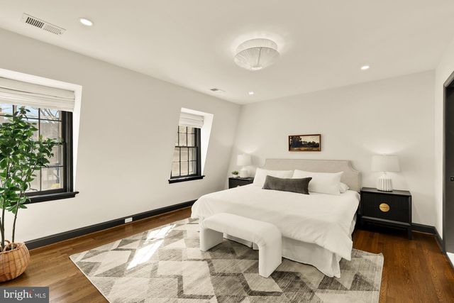 4415 VOLTA PL NW, Washington, DC 20007