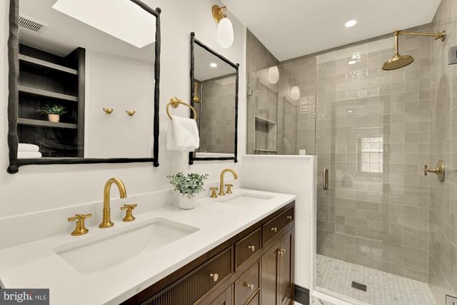 4415 VOLTA PL NW, Washington, DC 20007