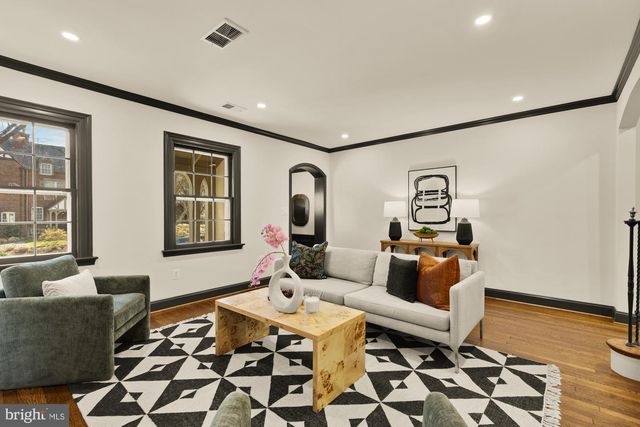 4415 VOLTA PL NW, Washington, DC 20007