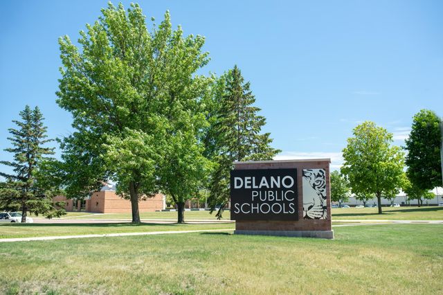 257 6th Street NW, Delano, MN 55328