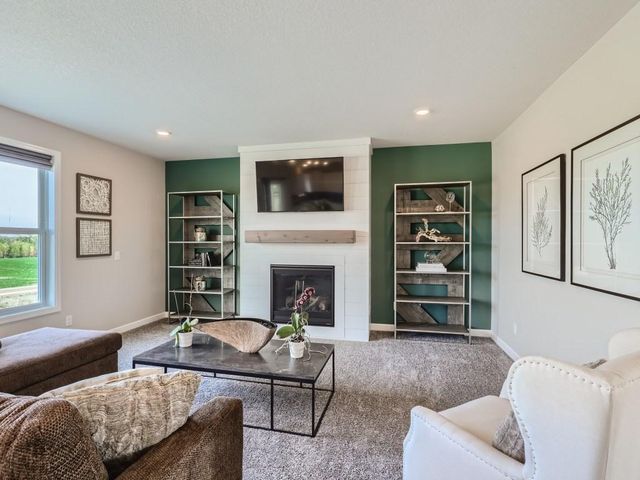 257 6th Street NW, Delano, MN 55328