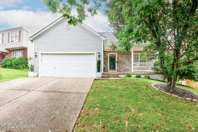 5201 Oldshire Rd, Louisville, KY 40229