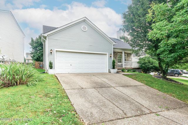 5201 Oldshire Rd, Louisville, KY 40229