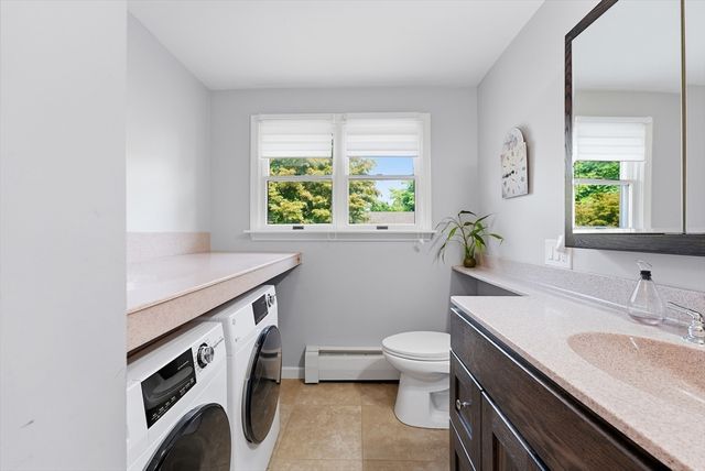 193 Meadow Street, Agawam, MA 01001