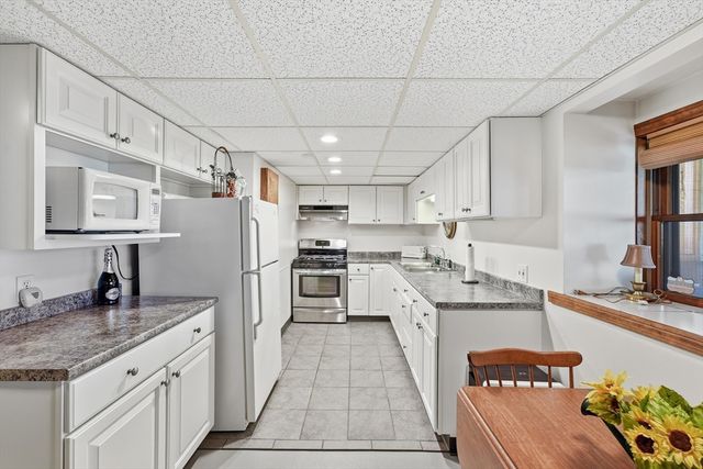 193 Meadow Street, Agawam, MA 01001