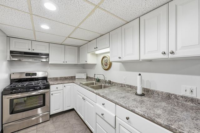 193 Meadow Street, Agawam, MA 01001