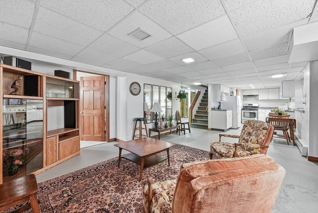 193 Meadow Street, Agawam, MA 01001