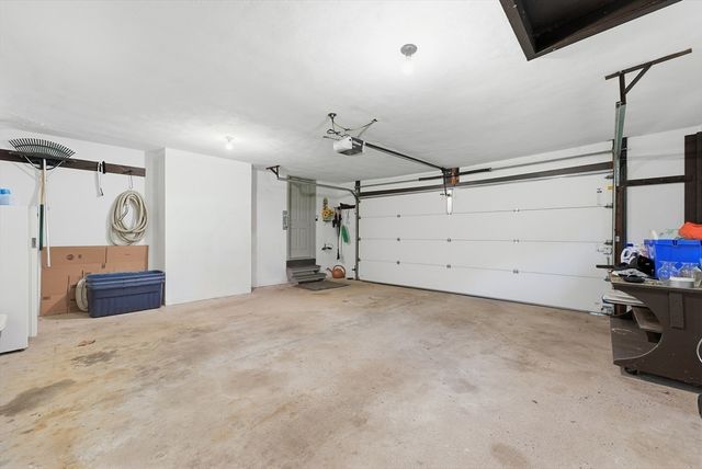 193 Meadow Street, Agawam, MA 01001