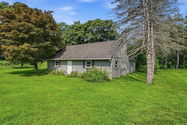 193 Meadow Street, Agawam, MA 01001