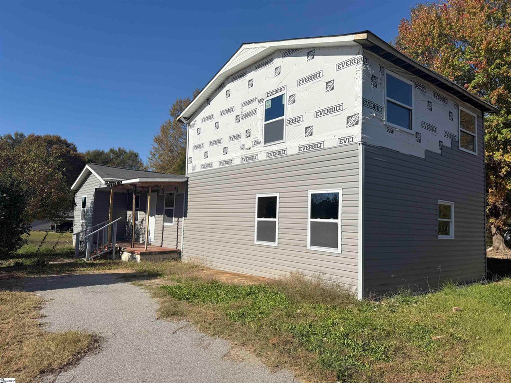 1817 Sandy Ford Road, Chesnee, SC 29323