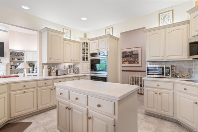 2228 Ladue Lane, Fort Wayne, IN 46804