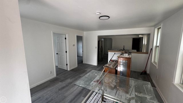 3677 Theodore Street, Detroit, MI 48211