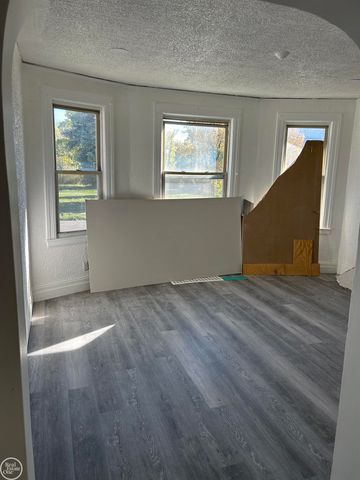 3677 Theodore Street, Detroit, MI 48211