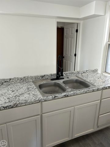 3677 Theodore Street, Detroit, MI 48211