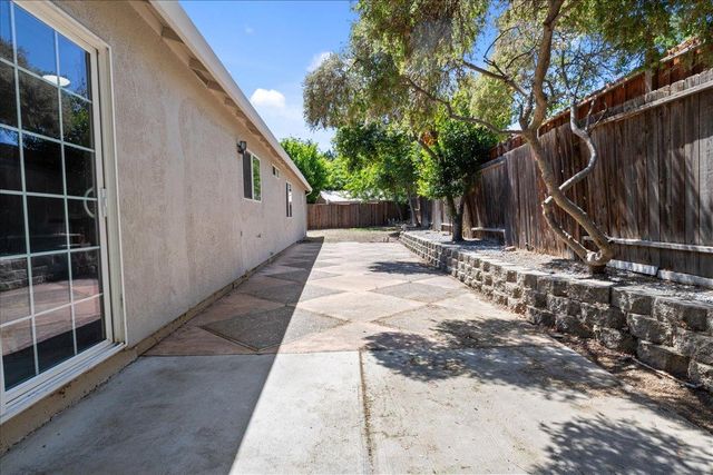 1183 Sultana Dr, Tracy, CA 95376
