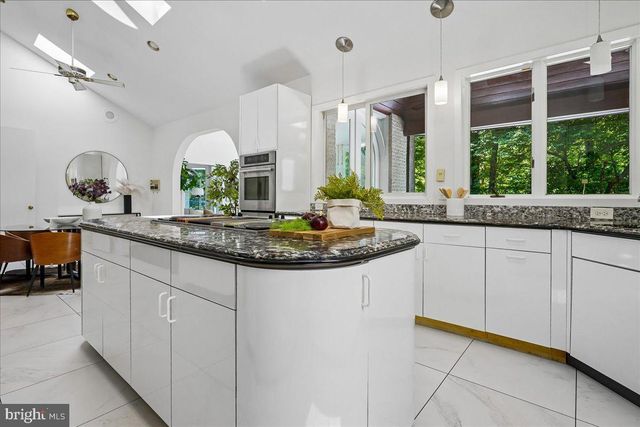 9100 ALDERSHOT DR, Bethesda, MD 20817