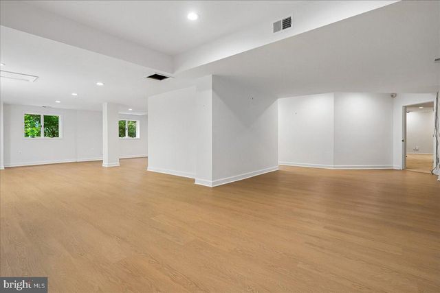 9100 ALDERSHOT DR, Bethesda, MD 20817