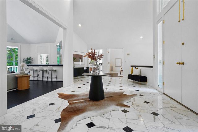 9100 ALDERSHOT DR, Bethesda, MD 20817