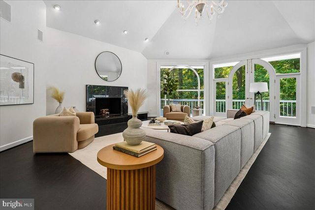 9100 ALDERSHOT DR, Bethesda, MD 20817