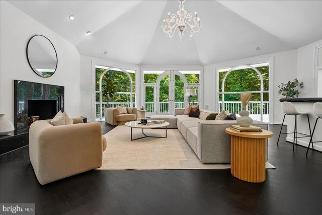 9100 ALDERSHOT DR, Bethesda, MD 20817