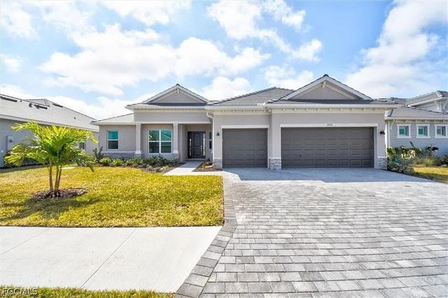 7796 Lakes Edge LN, Port Charlotte, FL 33981