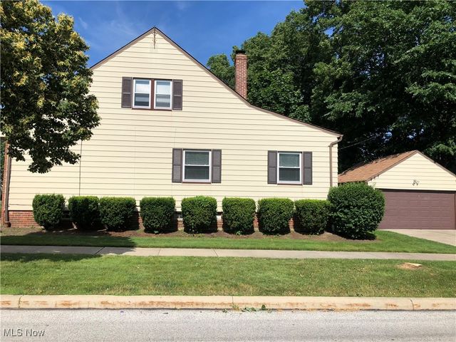 24217 Woodway Road, Beachwood, OH 44122