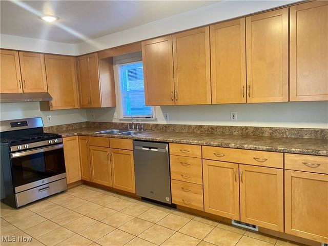 24217 Woodway Road, Beachwood, OH 44122