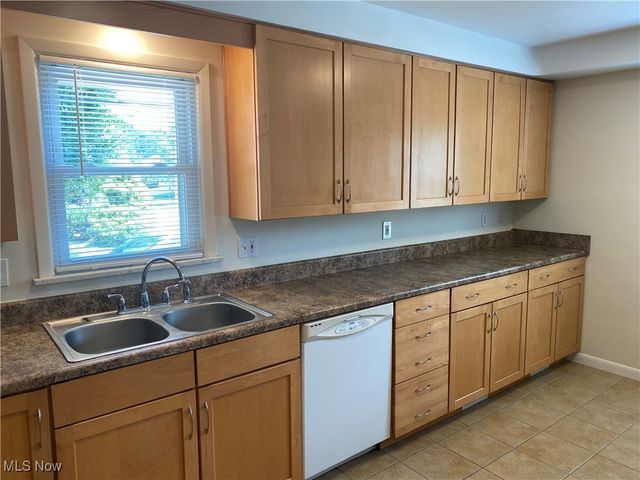 24217 Woodway Road, Beachwood, OH 44122