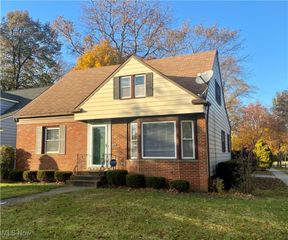 24217 Woodway Road, Beachwood, OH 44122