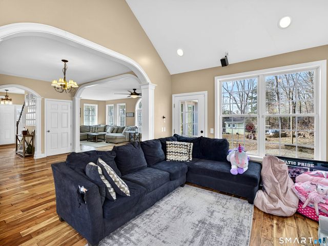 9 Mains Way, Preston, CT 06365