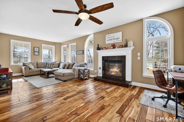 9 Mains Way, Preston, CT 06365