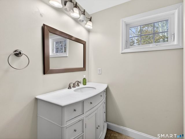 9 Mains Way, Preston, CT 06365