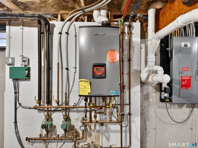 9 Mains Way, Preston, CT 06365