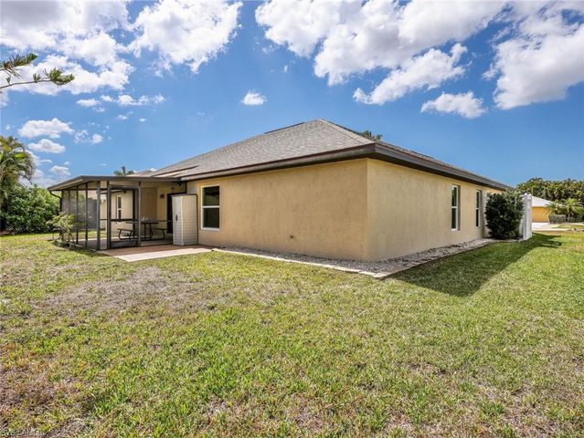 17221 Trappers DR, Fort Myers, FL 33967