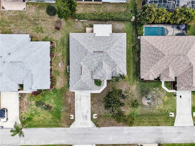 17221 Trappers DR, Fort Myers, FL 33967