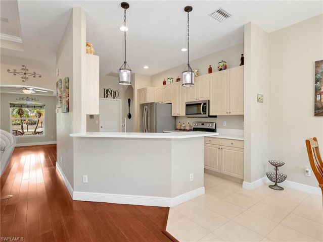 17221 Trappers DR, Fort Myers, FL 33967