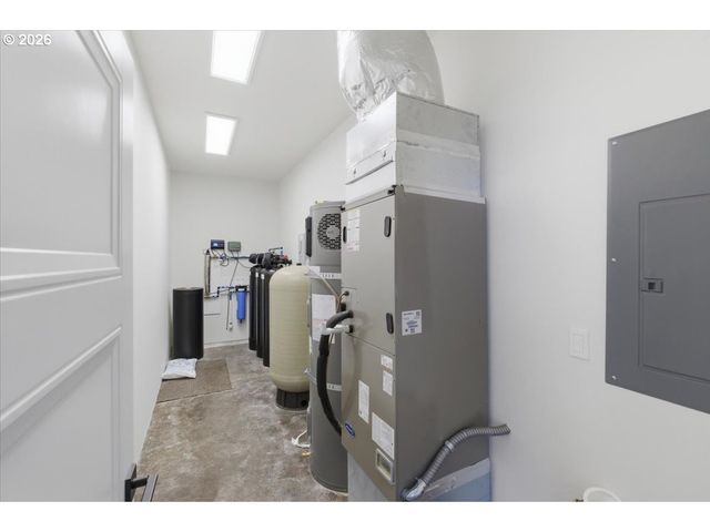 6629 Pony Pl, Salem, OR 97317