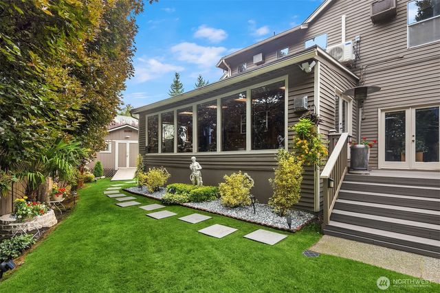 32807 12th Avenue SW, Federal Way, WA 98023