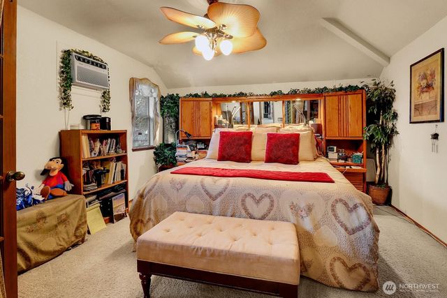 32807 12th Avenue SW, Federal Way, WA 98023