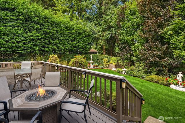 32807 12th Avenue SW, Federal Way, WA 98023