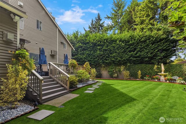 32807 12th Avenue SW, Federal Way, WA 98023