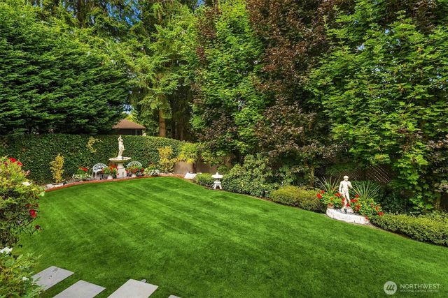 32807 12th Avenue SW, Federal Way, WA 98023