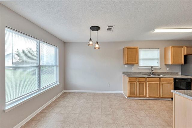 2013 Rolling Meadows Road, Villa Rica, GA 30180